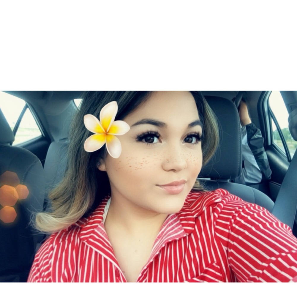 Meet your Posher, Esmeralda